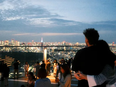 Harajuku'dan Shibuya Sky'a akşam turu, geceleyin Tokyo manzarası