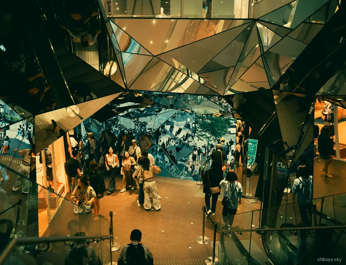 Shibuya Sky akşam turu, Cat Street butikleri