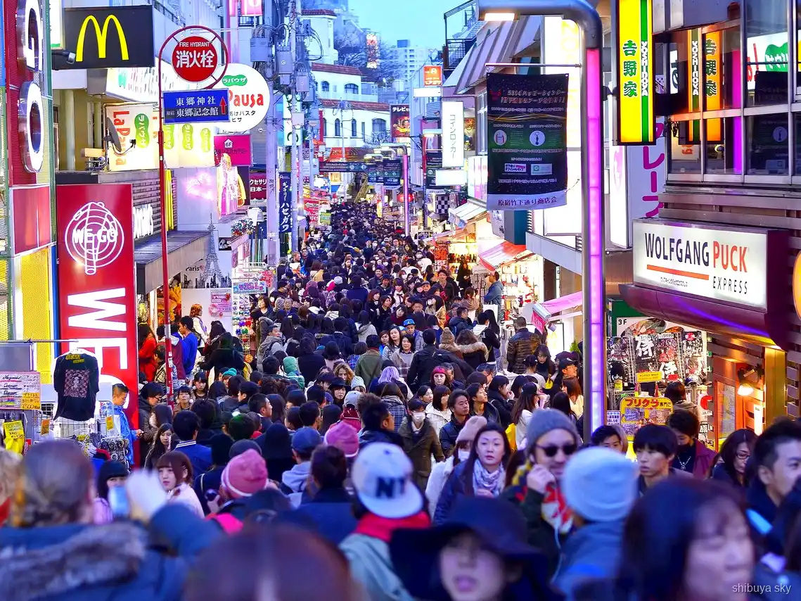 Harajuku naar Shibuya Sky tour, de boulevard Omotesando