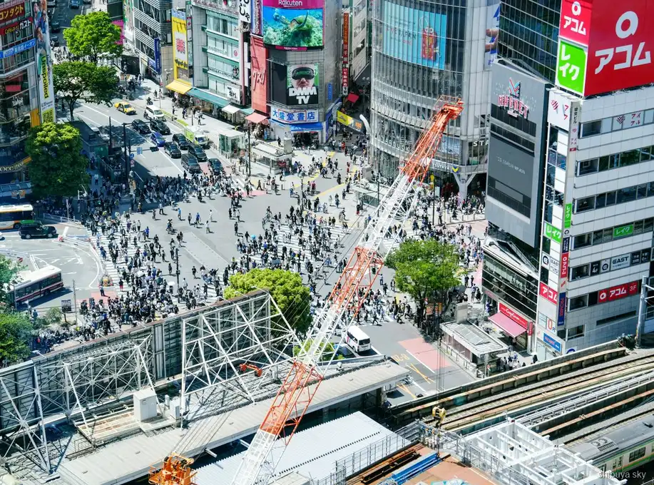 Shibuya Sky pop culture tour, Center Gai shops