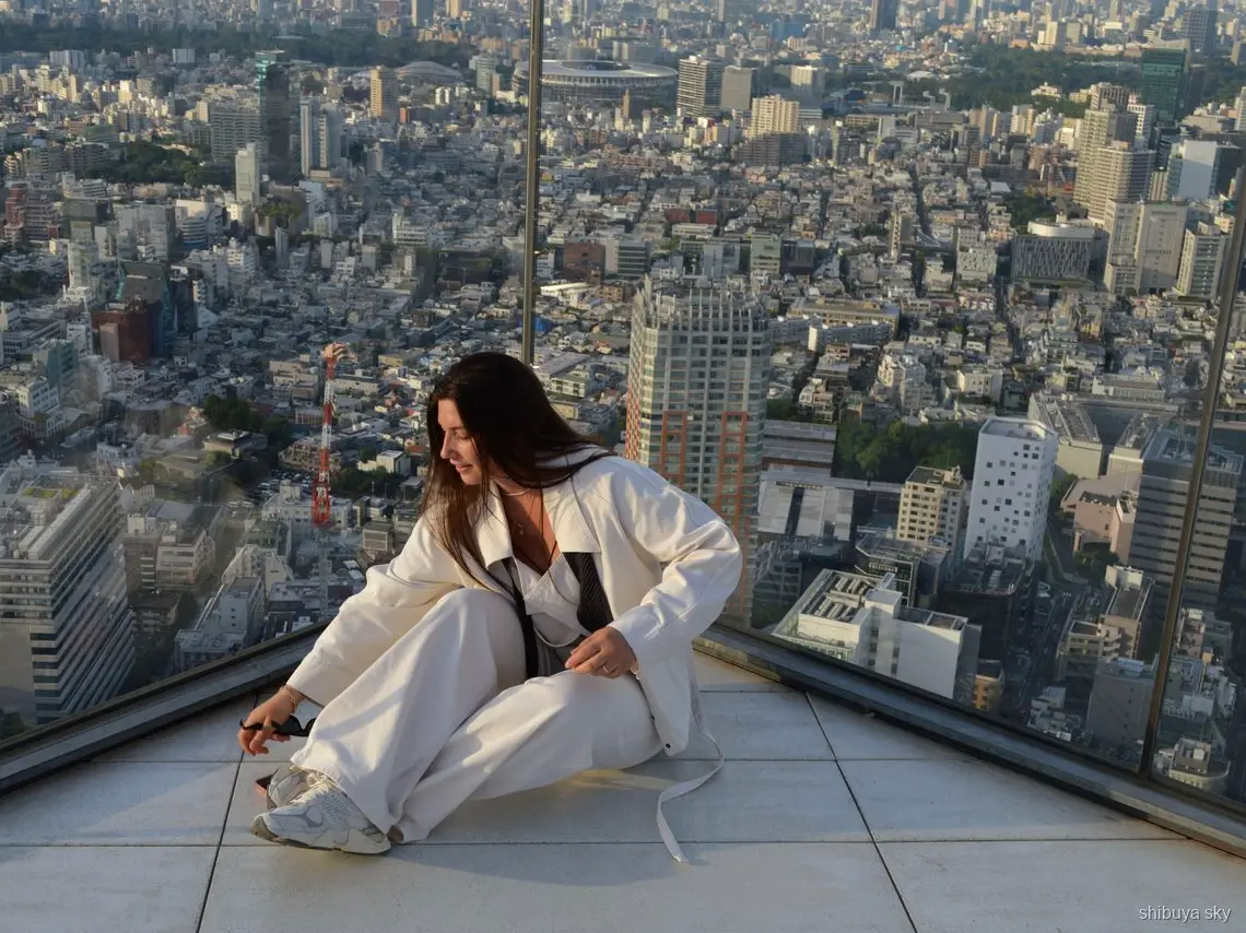 Shibuya Sky bileti ile gündüz Tokyo silueti manzarası