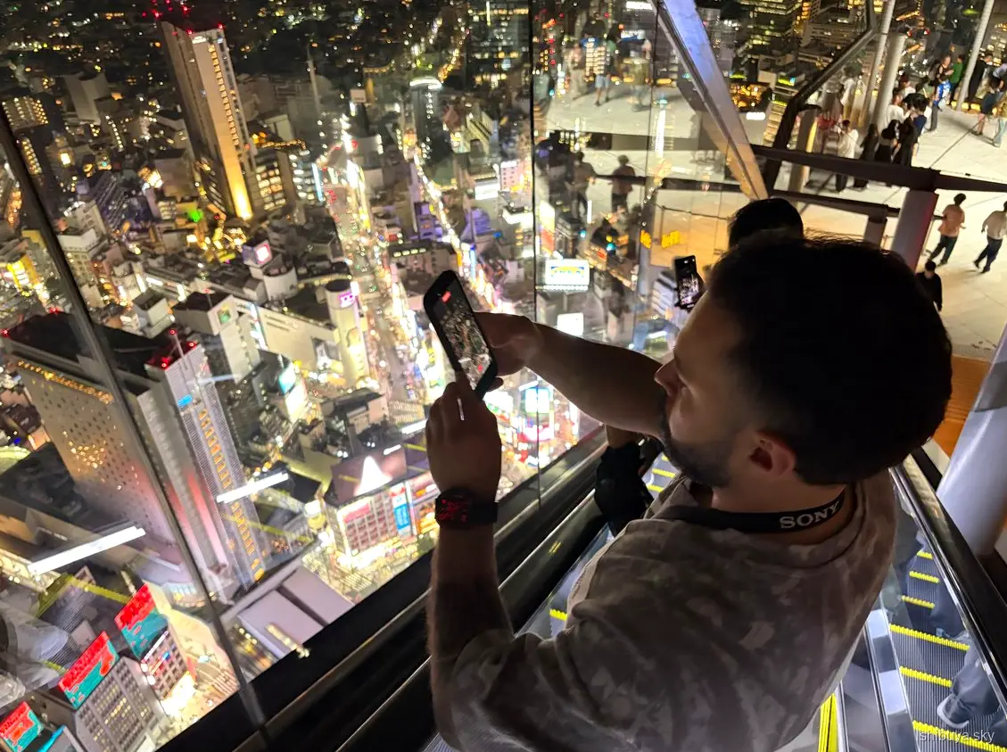 Tour Shibuya Sky, luces de la ciudad desde el mirador